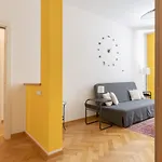 Sotto Casa C'e Mentre Dentro Abita Bukowski דירה טריאסטה