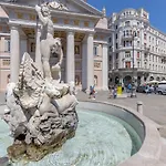 公寓 Sotto Casa C'e Mentre Dentro Abita Bukowski 的里雅斯特