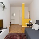 Sotto Casa C'e Mentre Dentro Abita Bukowski