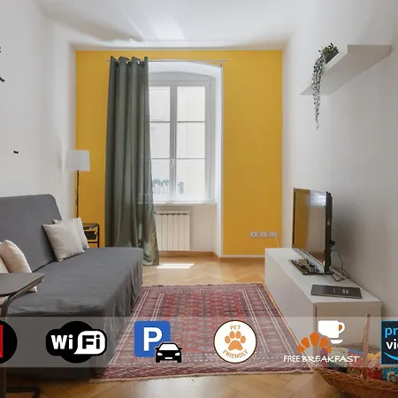 Apartment Charme Bukowski, A Centro Con Parcheggio Trieste